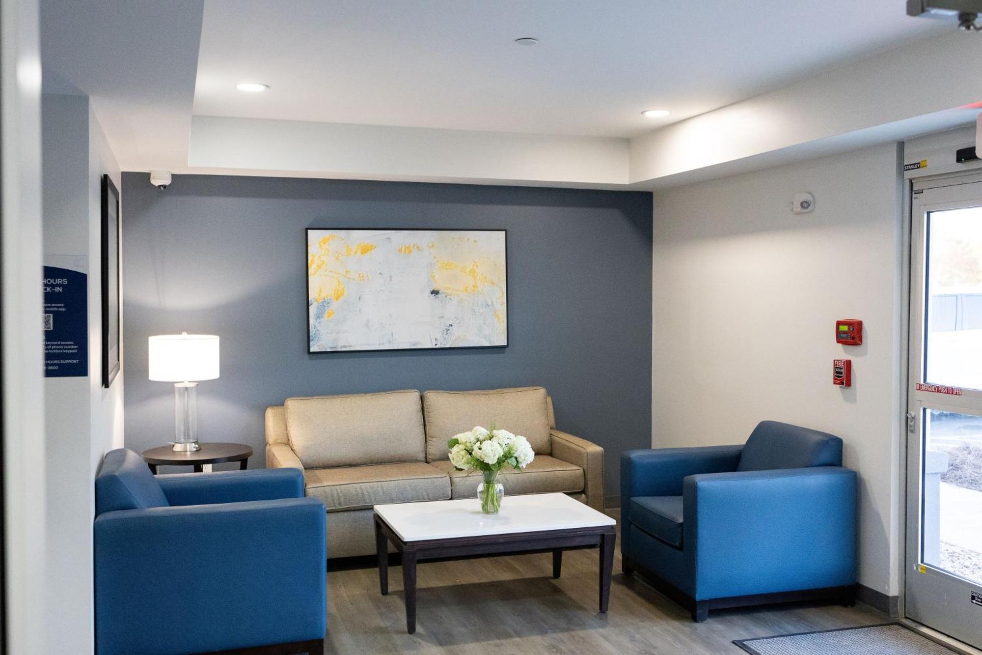 Stayapt Suites Atlanta-ניונאן מראה חיצוני תמונה