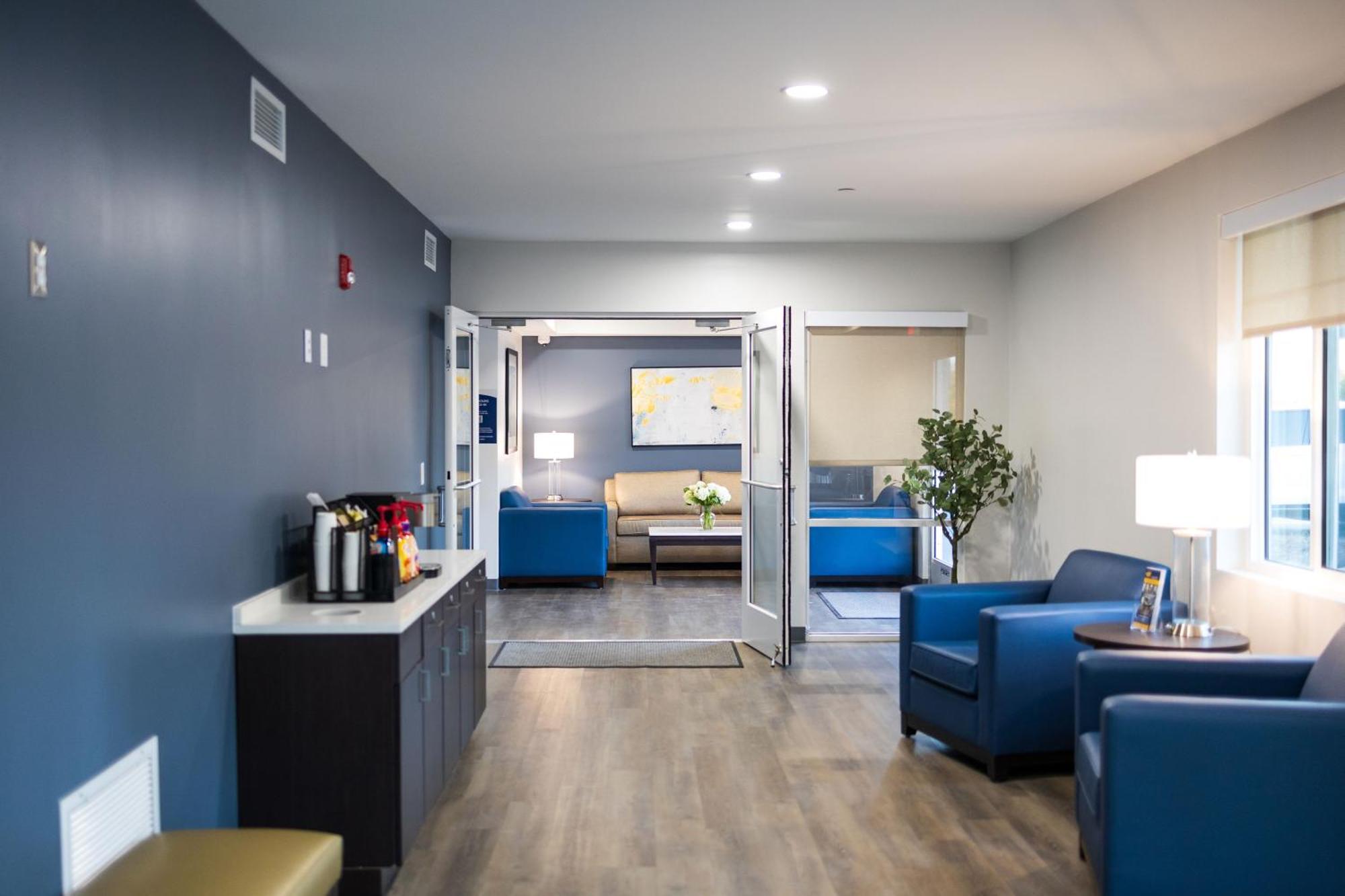 Stayapt Suites Atlanta-ניונאן מראה חיצוני תמונה